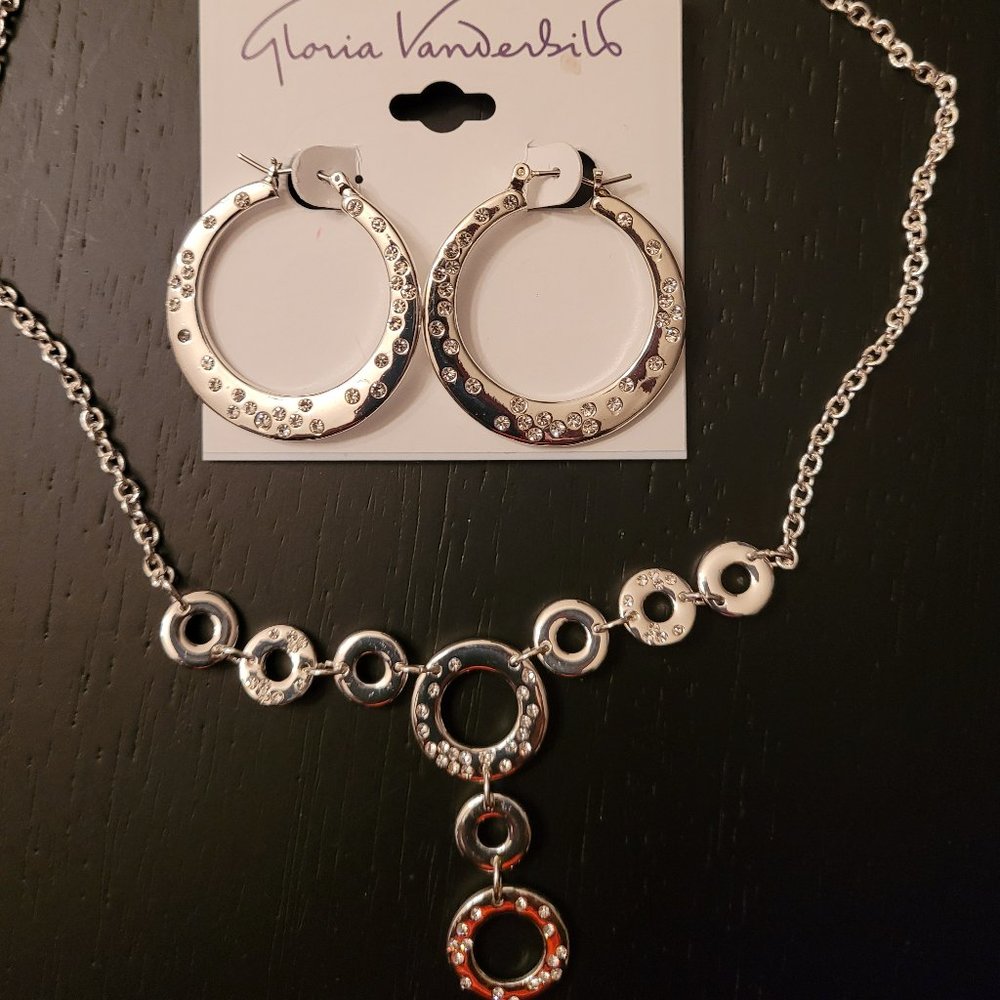 Gloria Vanderbilt. Earrings and Necklace.